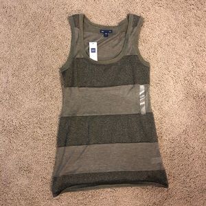 Gold gap tank top, size small, NWT